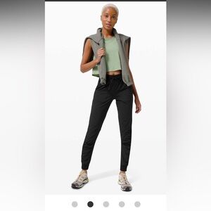 Lululemon Beyond the Studio Jogger
Black,  Size 6